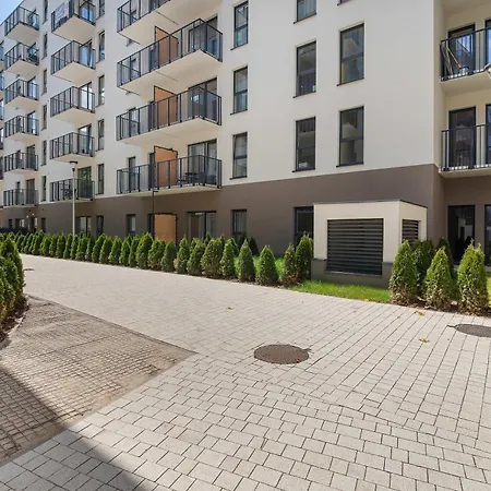Comfortable With Balcony And Private Parking Space By Renters * Łódź